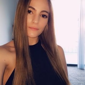 Meet your Posher, Brienna